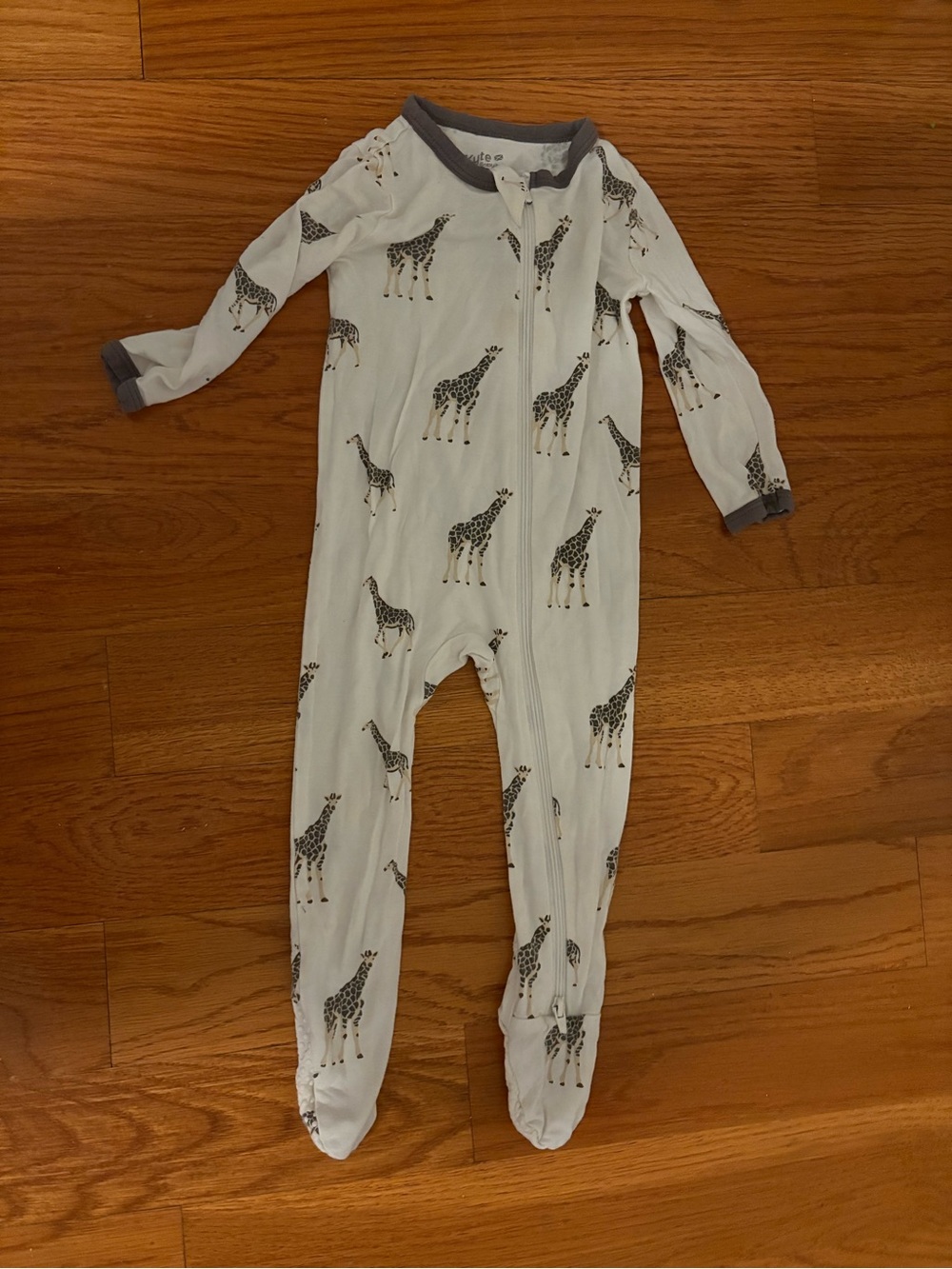 Kyte baby giraffe sleeper
